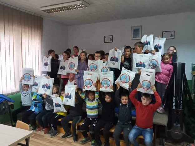 школски прибор