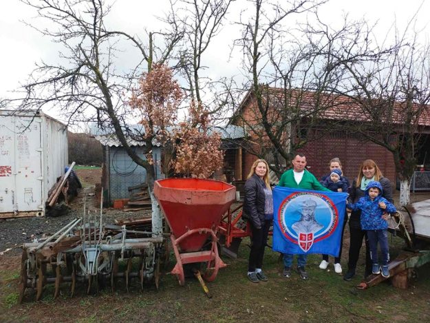 милић-гуштерица